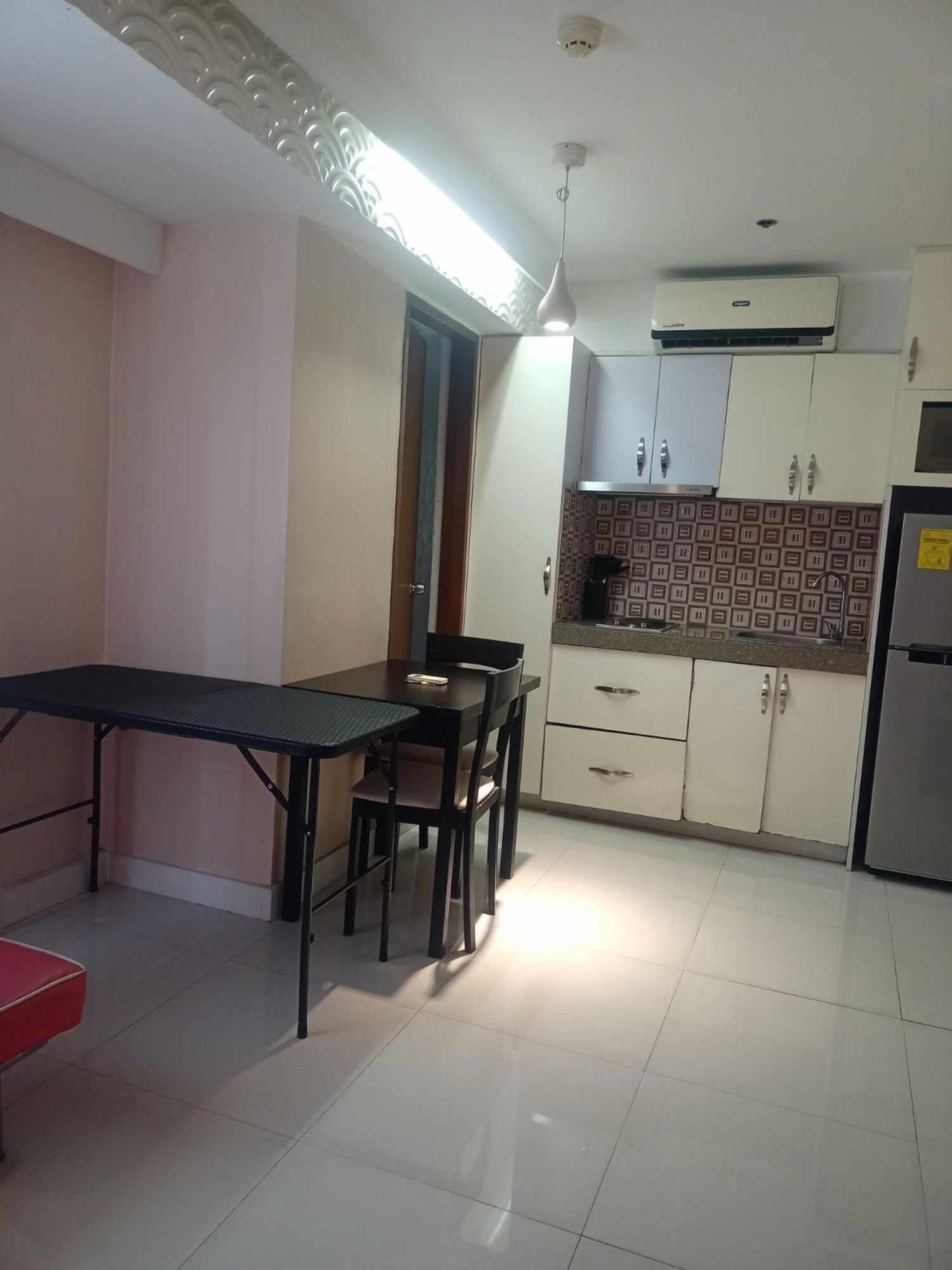 2 Bedrooms Units Forbes Area 5Th Avenue Bgc Center Manila Esterno foto