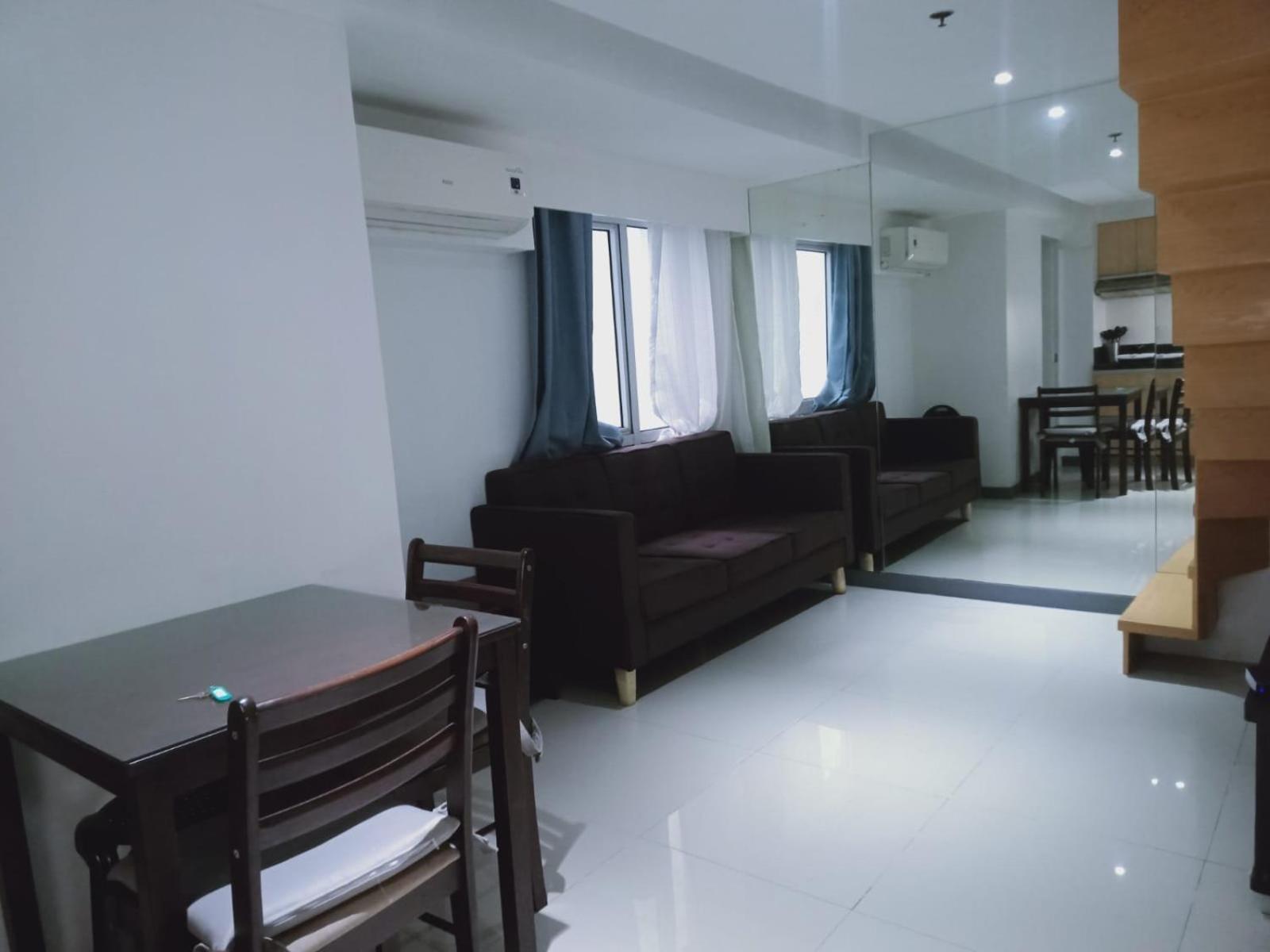 2 Bedrooms Units Forbes Area 5Th Avenue Bgc Center Manila Esterno foto