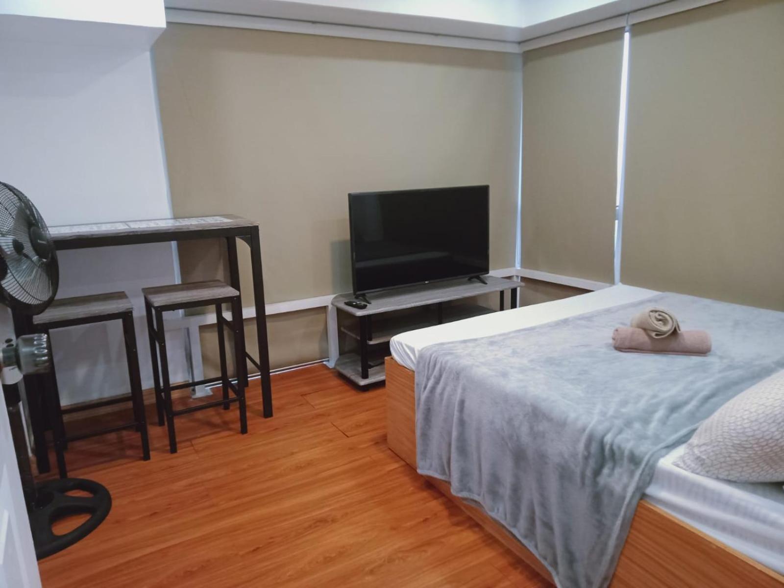 2 Bedrooms Units Forbes Area 5Th Avenue Bgc Center Manila Esterno foto