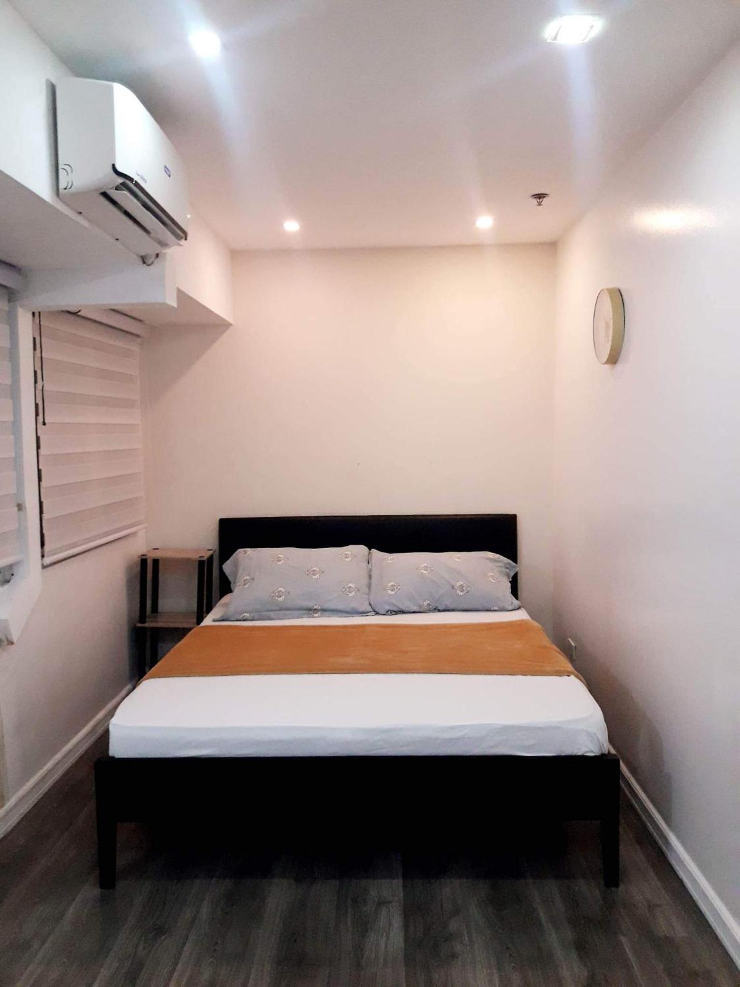 2 Bedrooms Units Forbes Area 5Th Avenue Bgc Center Manila Esterno foto