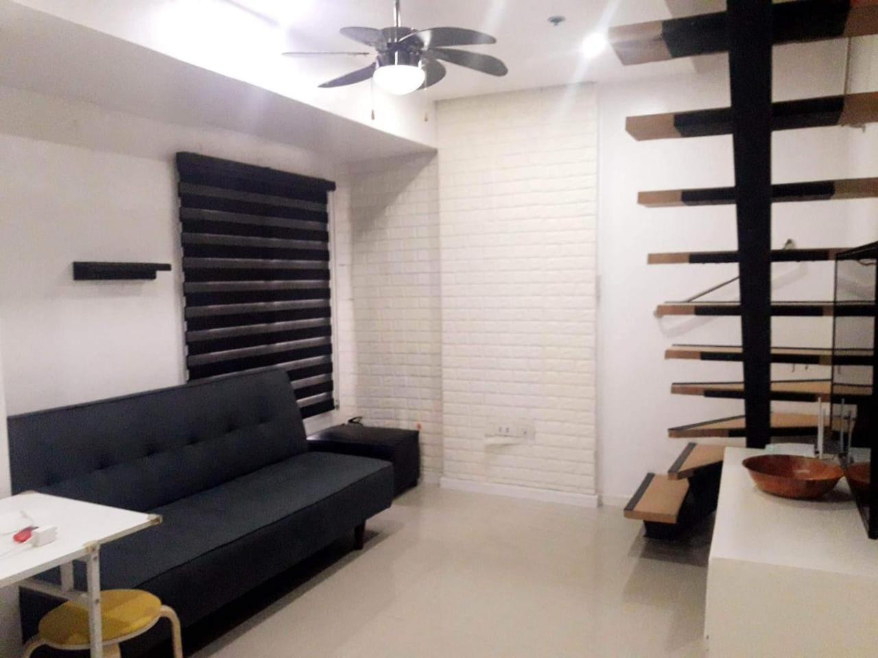 2 Bedrooms Units Forbes Area 5Th Avenue Bgc Center Manila Esterno foto