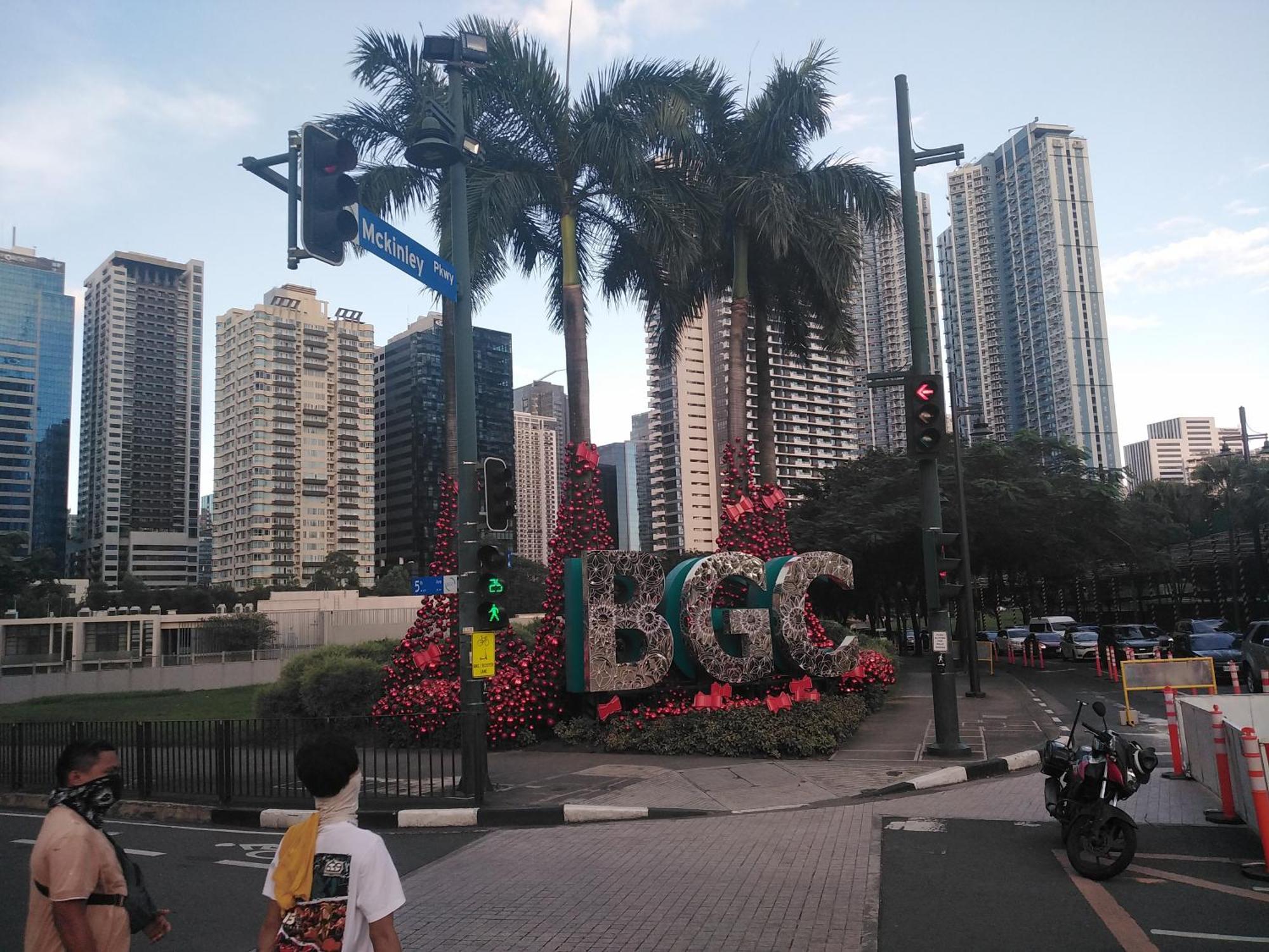 2 Bedrooms Units Forbes Area 5Th Avenue Bgc Center Manila Esterno foto