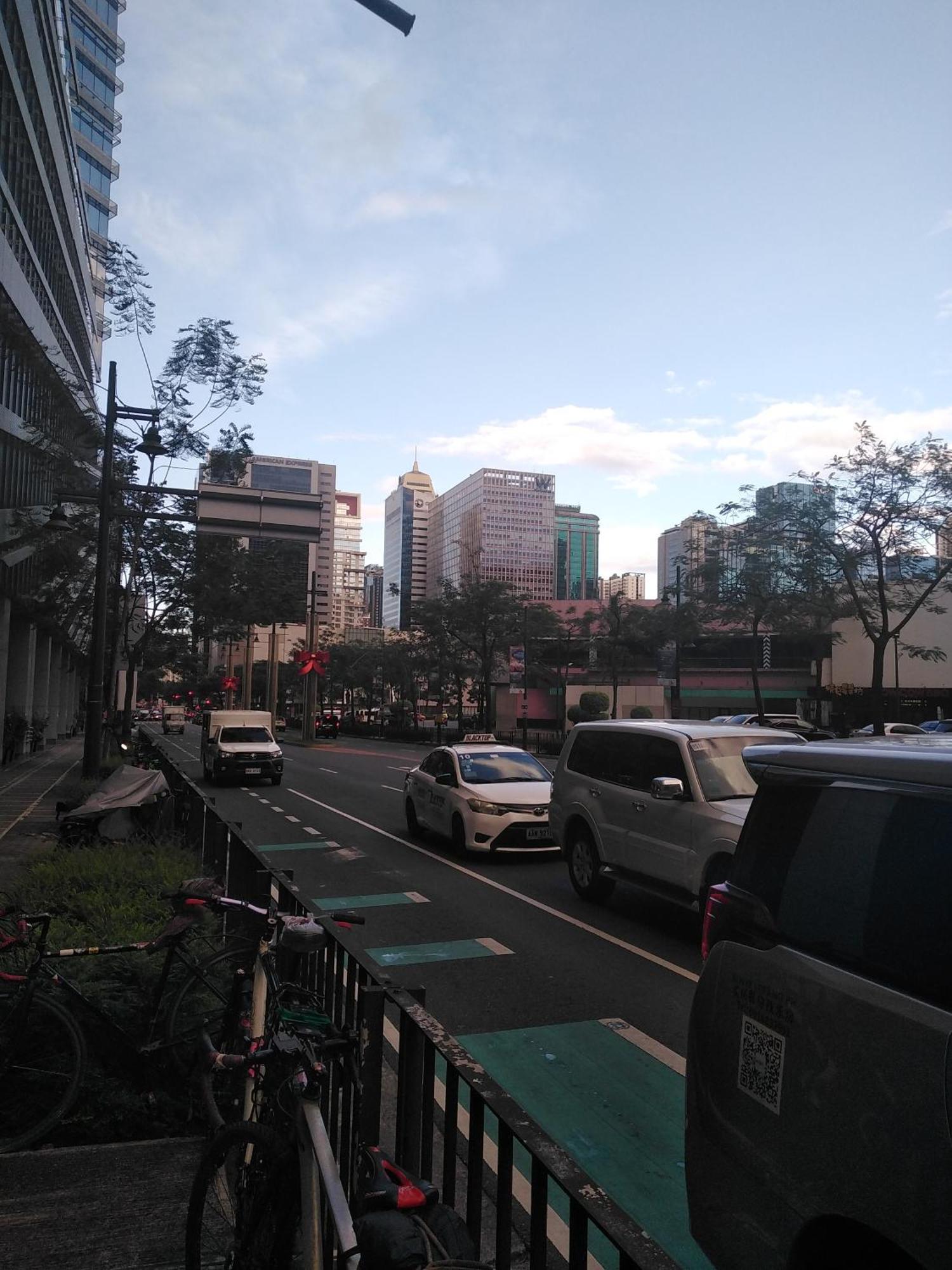 2 Bedrooms Units Forbes Area 5Th Avenue Bgc Center Manila Esterno foto