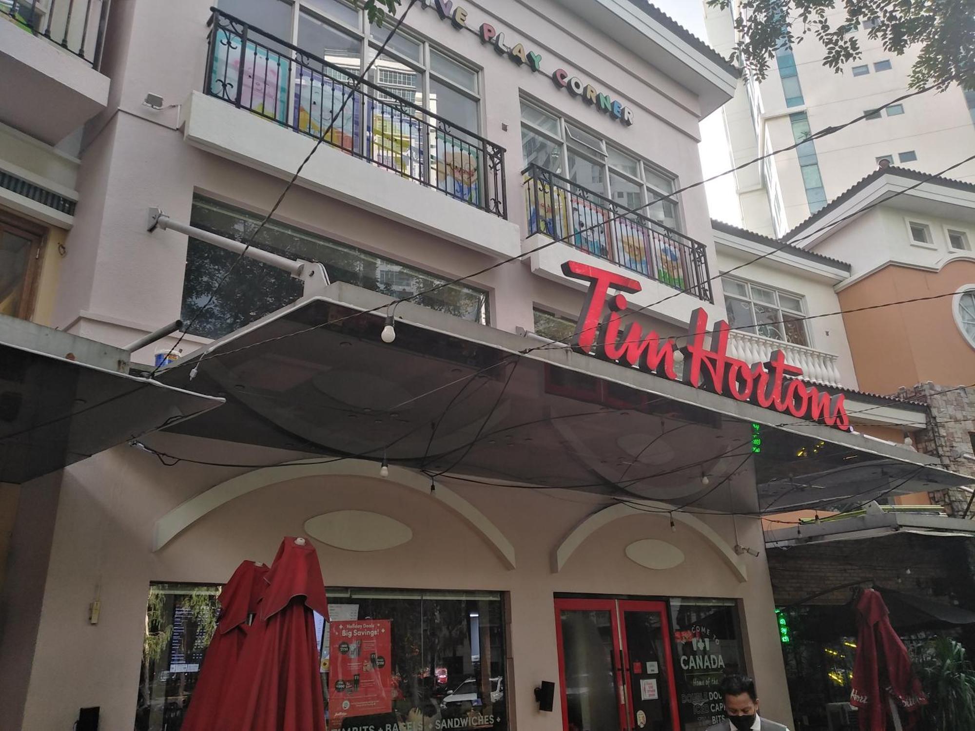 2 Bedrooms Units Forbes Area 5Th Avenue Bgc Center Manila Esterno foto